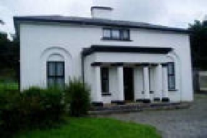 Holiday Cottage Reviews for TEMPLE HOUSE LODGE - Self Catering Property in Ballymote, Sligo