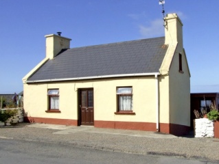 Holiday Cottage Reviews for Seaside Cottage - Self Catering Property in  County Clare, Clare