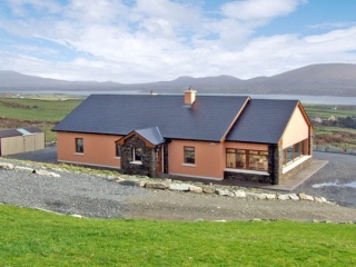 Holiday Cottage Reviews for Skellig Sunrise - Holiday Cottage in  County Kerry, Kerry