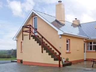 Holiday Cottage Reviews for Gurteen Apartment - Holiday Cottage in  County Cork, Cork