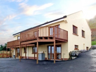 Holiday Cottage Reviews for Clonbur Apartment - Holiday Cottage in  County Galway, Galway