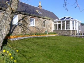 Holiday Cottage Reviews for Mid Freuchies - Self Catering in Kirriemuir, Angus