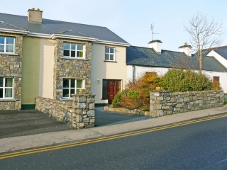 Holiday Cottage Reviews for CoisFarraige - Holiday Cottage in Enniscrone, Sligo