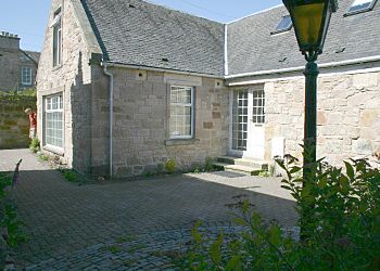Holiday Cottage Reviews for Dairy Cottage -  in Ayr, East Ayrshire
