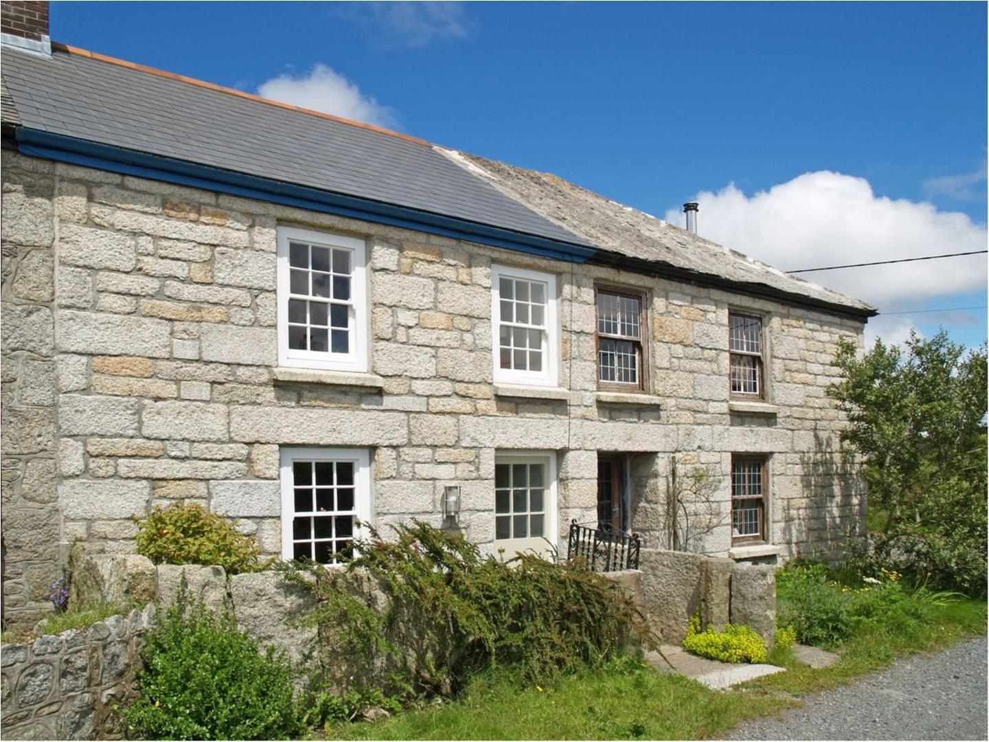 Holiday Cottage Reviews for 2 Halvosso Cottages - Self Catering in Penryn, Cornwall inc Scilly