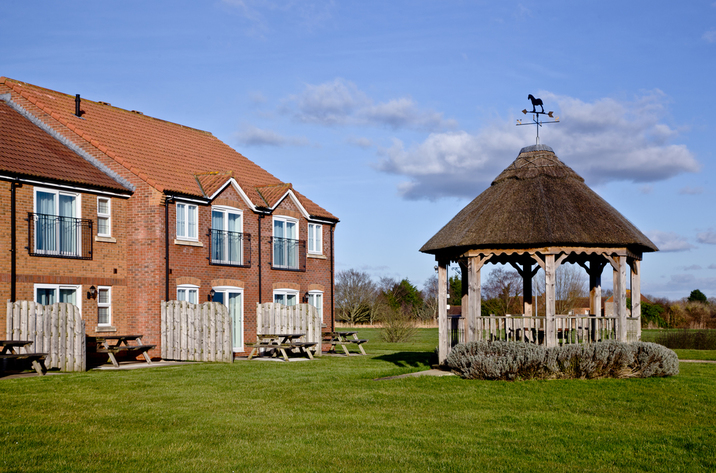 Holiday Cottage Reviews for Bluebell Lodge, Lakeview Cottages - Self Catering in Bridgwater, Somerset