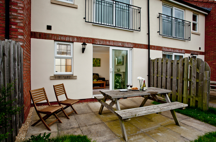 Holiday Cottage Reviews for Bramble Cottage, Lakeview Cottages - Cottage Holiday in Bridgwater, Somerset