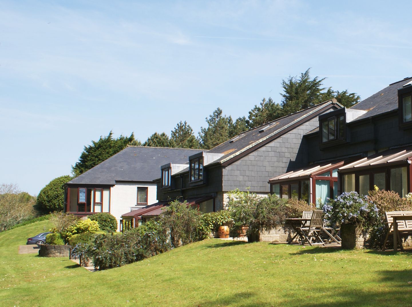 Holiday Cottage Reviews for Duck Bay - Cottage Holiday in Maenporth, Cornwall inc Scilly