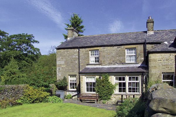 Holiday Cottage Reviews for Locks Cottage - Holiday Cottage in Langcliffe, North Yorkshire