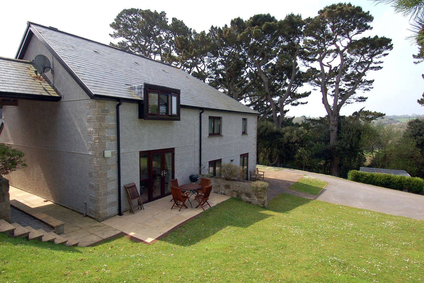 Holiday Cottage Reviews for Pine Cottage - Holiday Cottage in Maenporth, Cornwall inc Scilly