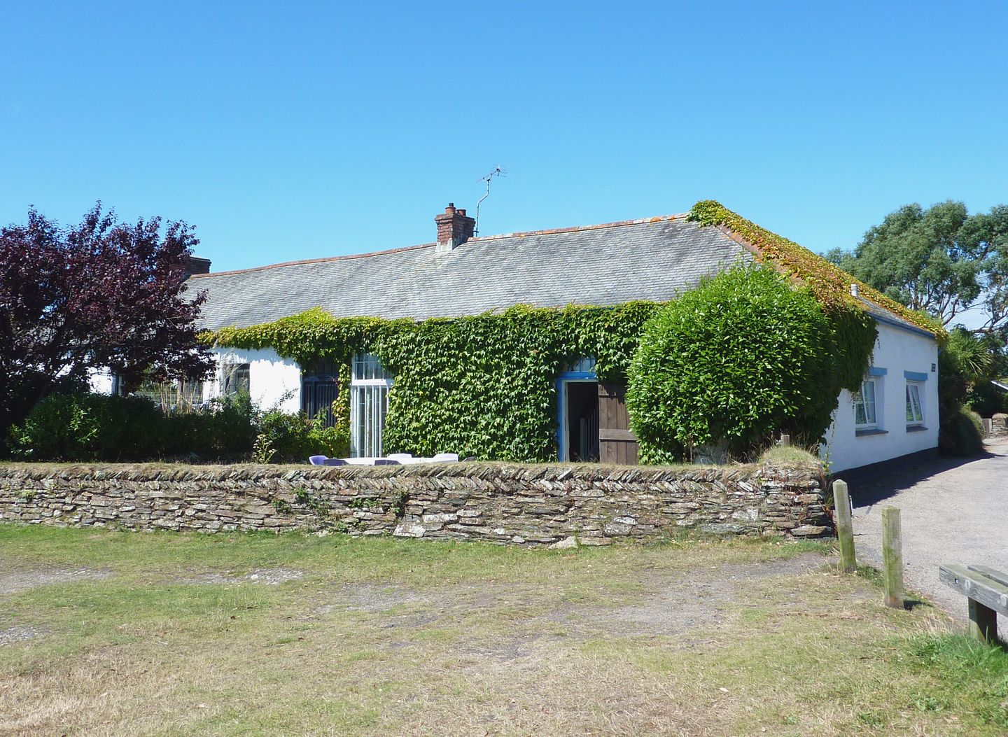 Holiday Cottage Sleeps Dog Friendly Near Truro Cornwall Holiday Cottage Sleeps Dog Friendly Near Truro Cornwall