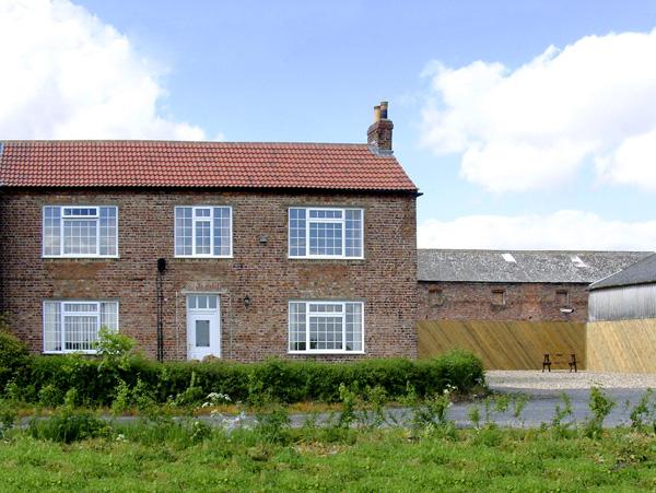 Holiday Cottage Reviews for Lawns House Farm - Holiday Cottage in York, North Yorkshire