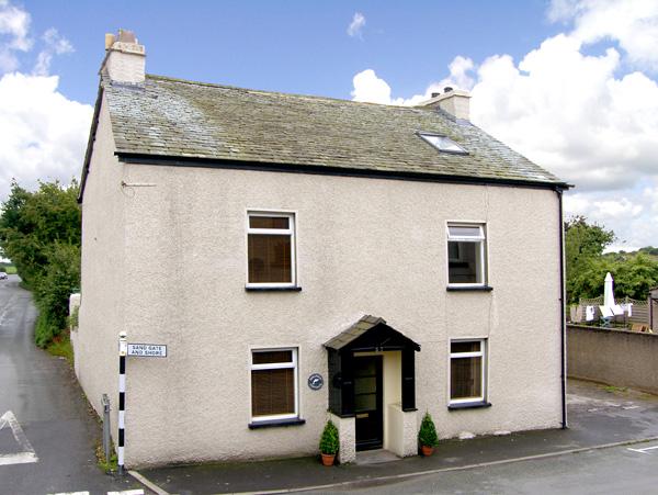 Holiday Cottage Reviews for Dolphin Cottage - Self Catering Property in Flookburgh, Cumbria