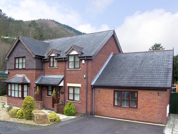 Holiday Cottage Reviews for 1 The Beeches - Cottage Holiday in Llangollen, Denbighshire