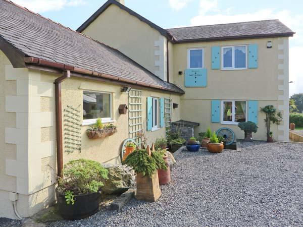 Holiday Cottage Reviews for The Anchorage Apartment - Self Catering in Benllech, Isle of Anglesey