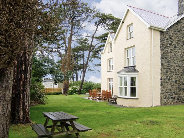 Holiday Cottage Reviews for Tyddyn Goronwy - Holiday Cottage in Harlech, Gwynedd