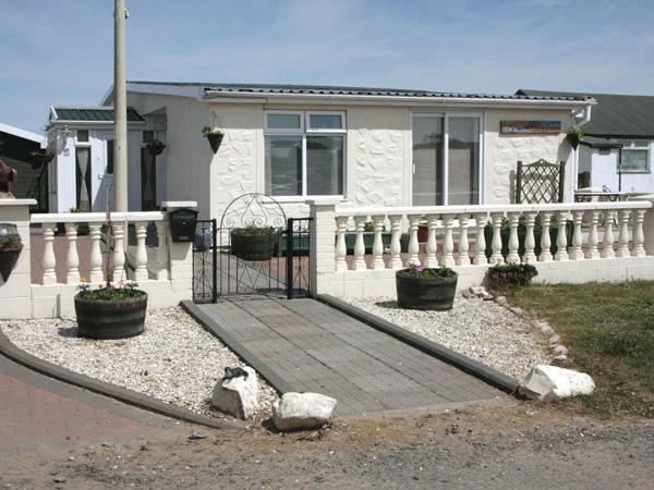 Holiday Cottage Reviews for Beachcomber Cottage - Holiday Cottage in Southerness, Dumfries and Galloway