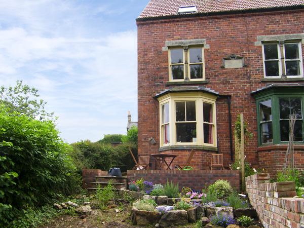 Holiday Cottage Reviews for Burnside - Holiday Cottage in Robin Hood's Bay, North Yorkshire