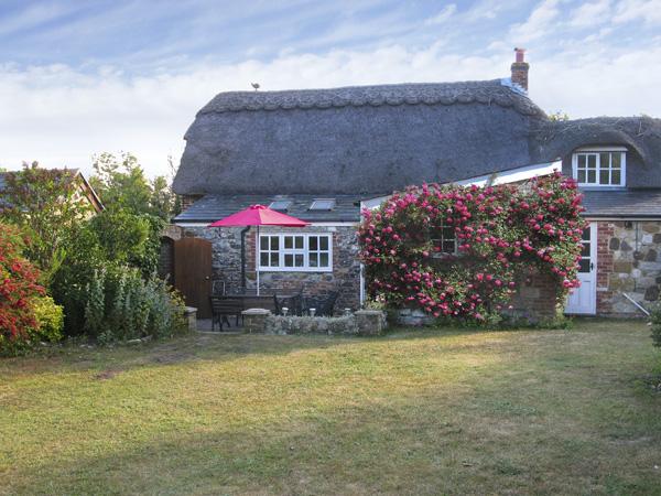 Holiday Cottage Reviews for Little Thatch - Holiday Cottage in Shorwell, Isle of Wight
