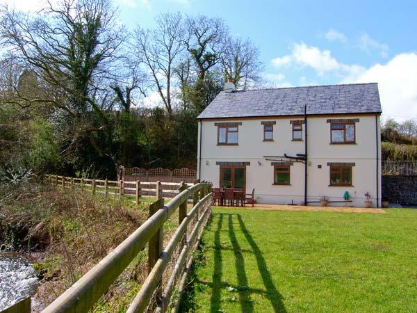 Holiday Cottage Reviews for Cennen Lodge - Self Catering in Llandeilo, Carmarthenshire