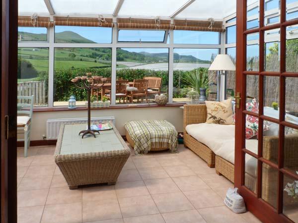 Holiday Cottage Reviews for Brook Cottage - Self Catering in Falkland, Fife