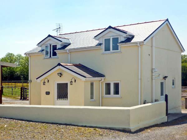 Holiday Cottage Reviews for Saddler's Cottage - Holiday Cottage in Clunderwen, Carmarthenshire