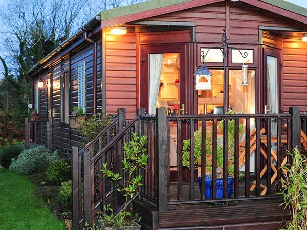 Holiday Cottage Reviews for The Coastal Lodge - Self Catering in St Teath, Cornwall inc Scilly