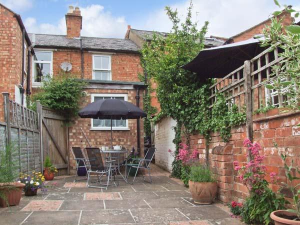 Holiday Cottage Reviews for Pinecote - Self Catering in Stratford upon Avon, Warwickshire