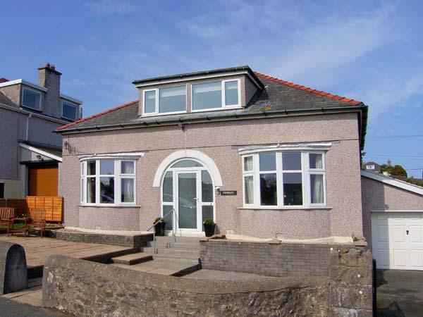 Holiday Cottage Reviews for Penmaen - Cottage Holiday in Benllech, Isle of Anglesey