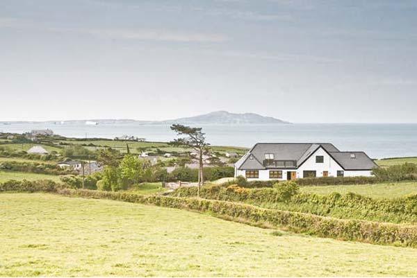 Holiday Cottage Reviews for Bwthyn Awel - Self Catering in Church Bay, Isle of Anglesey