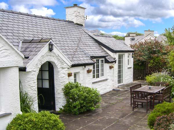 Holiday Cottage Reviews for Twll y Cae - Cottage Holiday in Criccieth, Gwynedd
