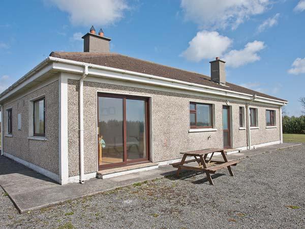 Holiday Cottage Reviews for Seaspray - Self Catering Property in Bunmahon, Waterford
