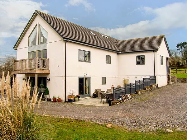 Holiday Cottage Reviews for Nant-yr-Rhedyn - Holiday Cottage in Pentraeth, Isle of Anglesey