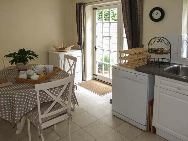 Daisy Cottage Cheddleton Staffordshire Self Catering Property