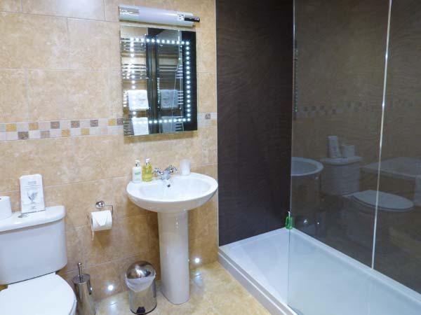 Holiday Cottage Reviews for The Cow Barn - Cottage Holiday in Youlgreave, Derbyshire
