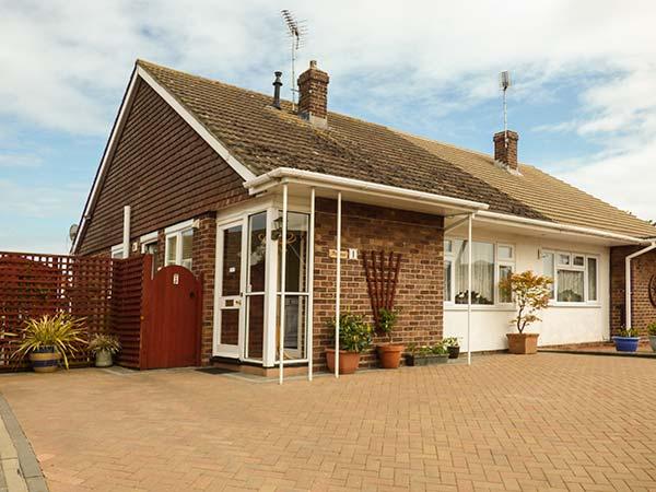 Holiday Cottage Reviews for Driftwood - Self Catering Property in Clacton on sea, Essex