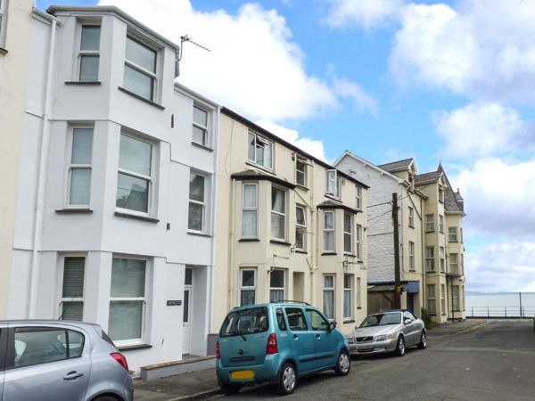 Holiday Cottage Reviews for Y Castell Apartment 2 - Cottage Holiday in Criccieth, Gwynedd