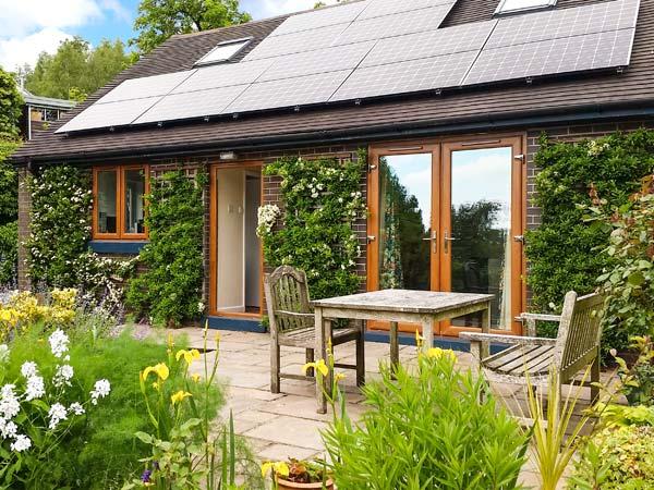 Holiday Cottage Reviews for Barks Cottage - Self Catering in Froghall, Staffordshire