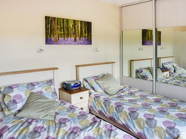Holiday Cottage Reviews for Tilly Ba Lou - Self Catering in Moelfre, Isle of Anglesey