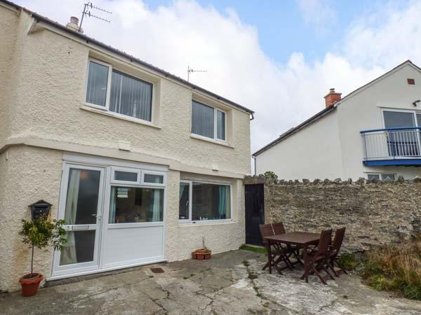 Holiday Cottage Reviews for Ty'r Enfys Bach (Little Rainbow House) - Lower - Holiday Cottage in Trearddur Bay, Isle of Anglesey