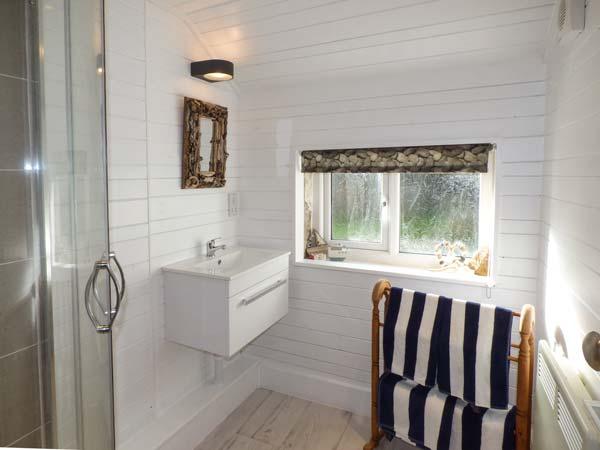 Holiday Cottage Reviews for Brackenbank - Cottage Holiday in Millbrook, Cornwall inc Scilly