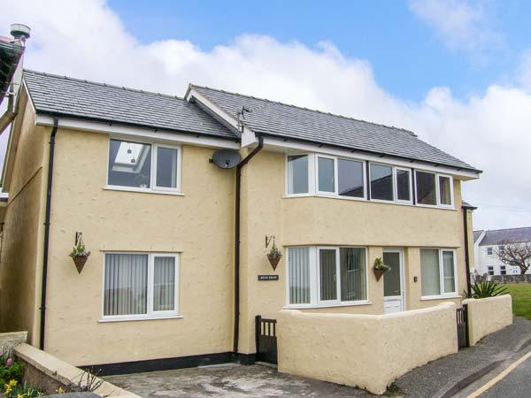 Holiday Cottage Reviews for Bryn Goleu - Cottage Holiday in Moelfre, Isle of Anglesey