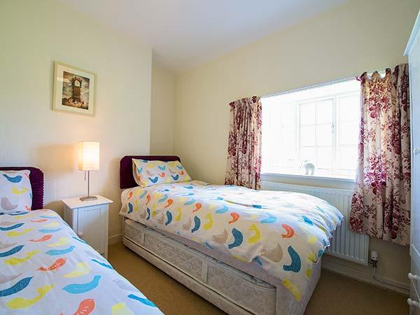 Holiday Cottage Reviews for 9 Porth Veor Villas - Holiday Cottage in Porth, Cornwall inc Scilly