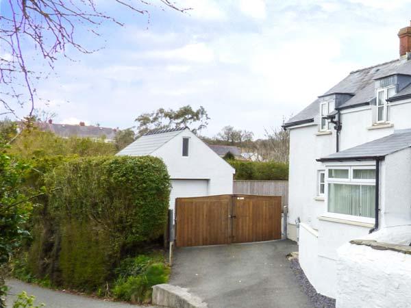 Holiday Cottage Reviews for Hillside Cottage - Cottage Holiday in St Ishmaels, Pembrokeshire