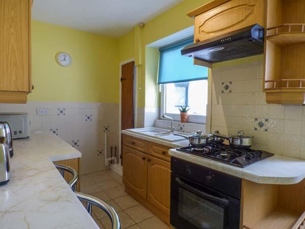 Holiday Cottage Reviews for Driftwood House - Cottage Holiday in Saundersfoot, Pembrokeshire