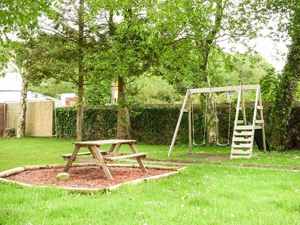 Holiday Cottage Reviews for Heron - Holiday Cottage in Milford Haven, Pembrokeshire