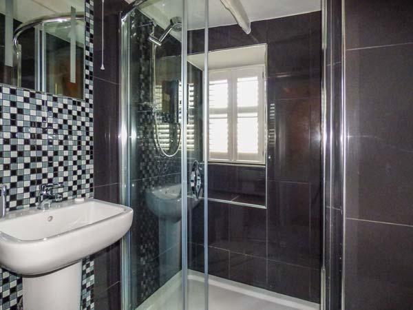Holiday Cottage Reviews for Spruce Tree Lodge - Cottage Holiday in Gunnislake, Cornwall inc Scilly