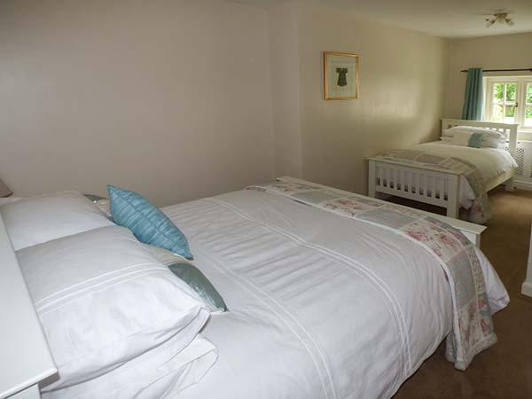 Holiday Cottage Reviews for Bottle Brush Cottage - Self Catering Property in Cawsand, Cornwall inc Scilly