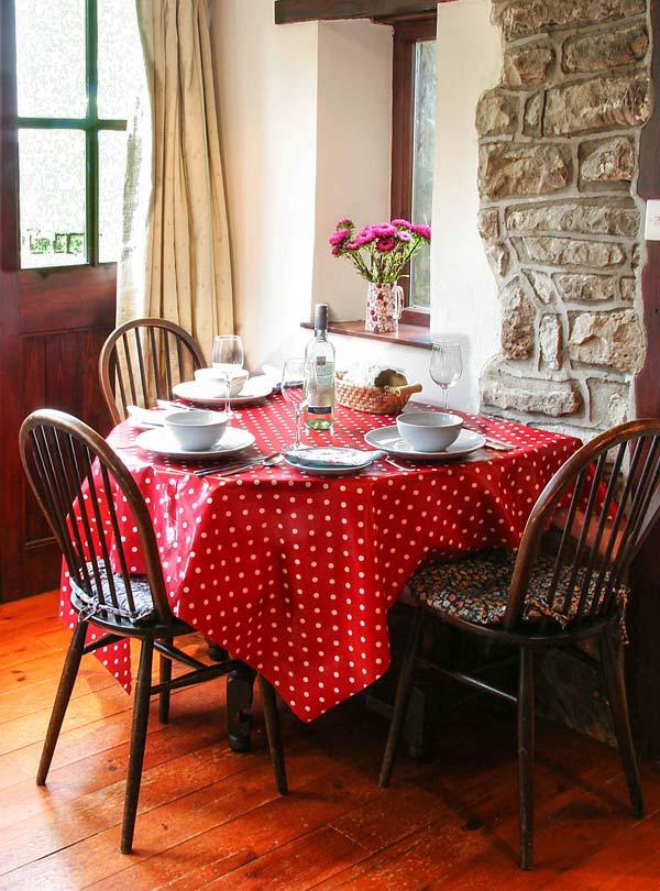 Holiday Cottage Reviews for Nether Stravannan North - Self Catering in Isle Of Bute, Argyll and Bute