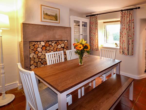 Holiday Cottage Reviews for Driftwood - Holiday Cottage in Trearddur Bay, Isle of Anglesey
